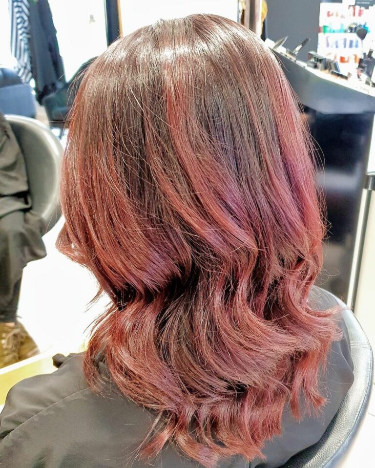 coloriste_coiffeur_cheveux_dames_coiffrine